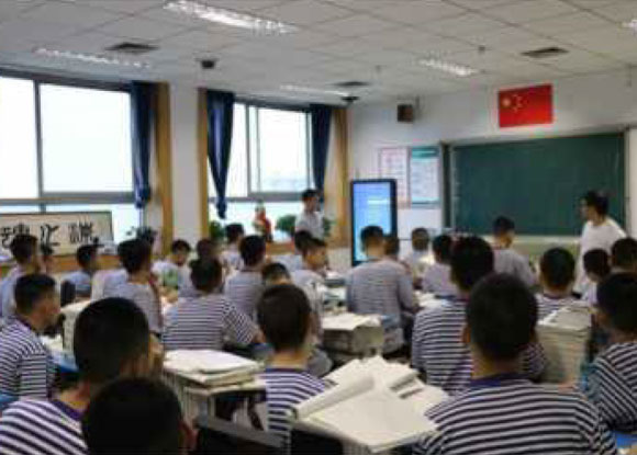 �ӱ���ˮ��һ��ѧ���ܽ��ӷ���ƽ